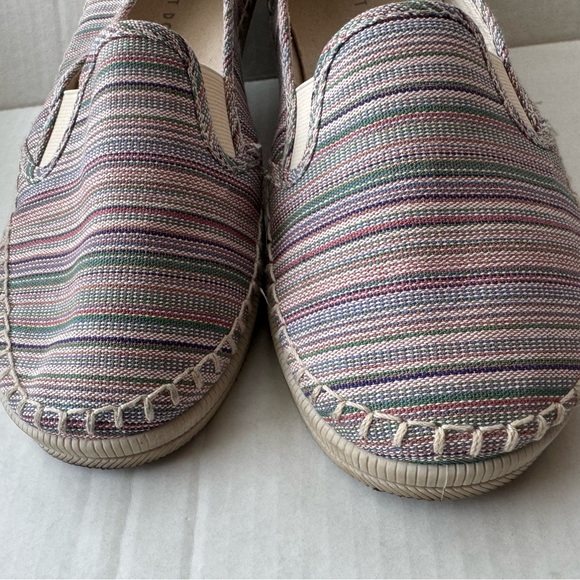ROCKET DOG SLIP ON STRIPED-FAUX ESPADRILLE. EXCELLENT CONDITION. - Picture 6 of 16